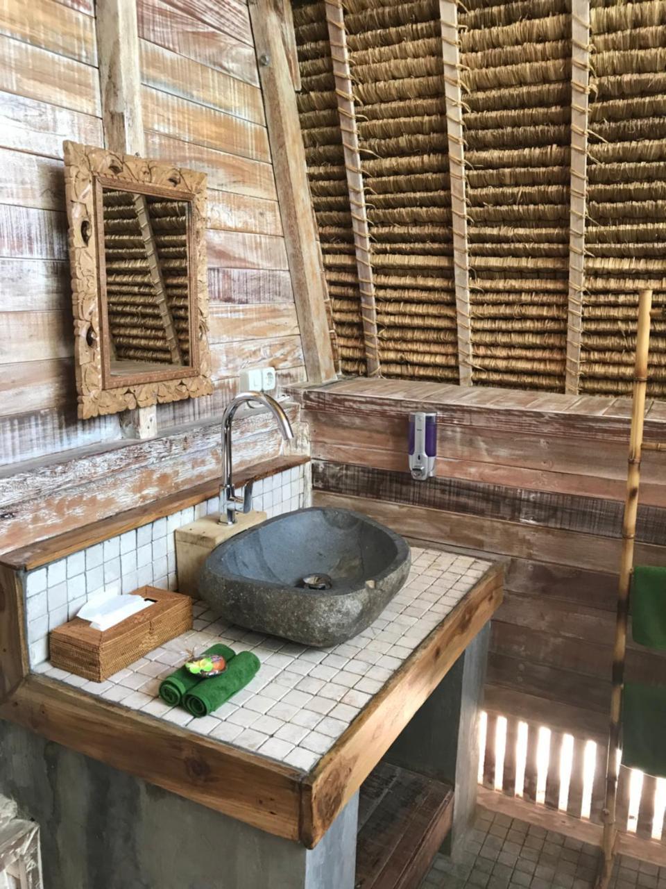 Alam Karang Hotel Gili Gede Exterior foto